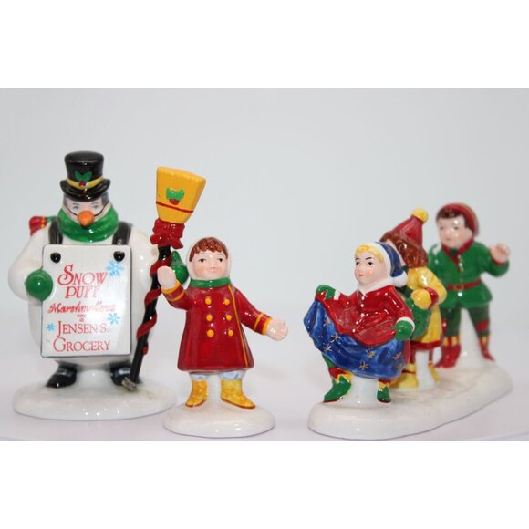 Dept 56  Snow Village - He Led Them Down the Streets of Town - Picture 2 of 8